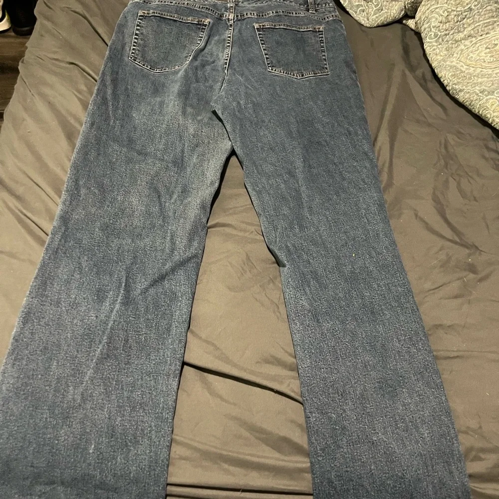 Sz 32 Tahari preloved Women's Blue Jeans - Picture 2 of 3